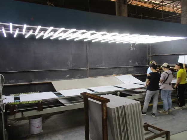 Foshan Kencheng Import And Export Co., Ltd. linea di produzione del fabbricante