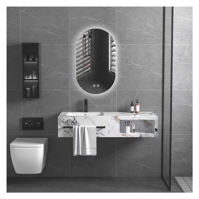 Mensola per asciugamani da bagno in stile moderno per organizzare piccoli spazi