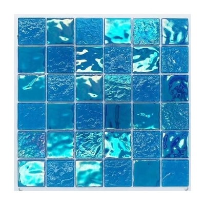 Piscina di vetro mosaico iridescente Piscina da bagno blu Piastrelle di vetro mosaico con resistenza agli acidi