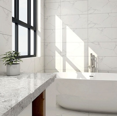 300x600mm Glossy Rectified White Foshan Glazed Ceramic Wall Tile Design con accenti
